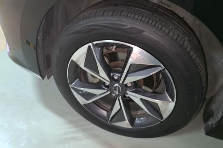 Used GAC Trumpchi M6 2023 PRO 270T DCT Luxury Edition Left Front Wheel Hub