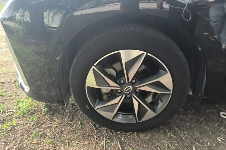 Used GAC Trumpchi M6 2023 PRO 270T DCT Luxury Edition Left Front Wheel Hub