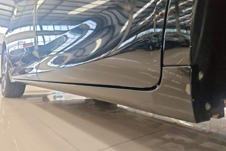 Used GAC Trumpchi M6 2023 PRO 270T DCT Luxury Edition Left Side Sill