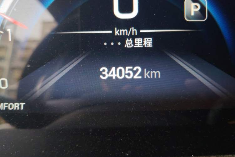 Used GAC Trumpchi M6 2023 PRO 270T DCT Luxury Edition Odometer Close Up