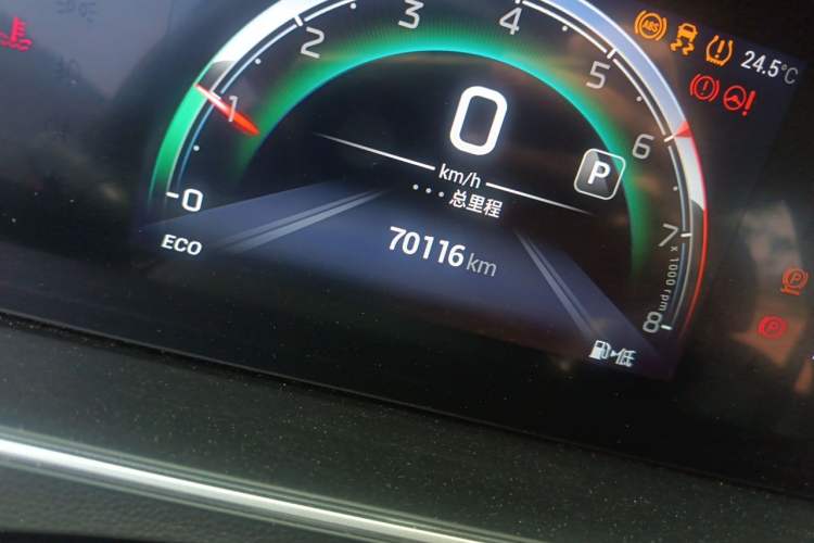 Used GAC Trumpchi M6 2023 PRO 270T DCT Luxury Edition Odometer Close Up