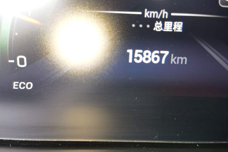 Used GAC Trumpchi M6 2023 PRO 270T DCT Luxury Edition Odometer Close Up