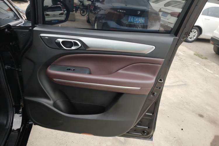 Used GAC Trumpchi M6 2023 PRO 270T DCT Luxury Edition Right Front Door Interior