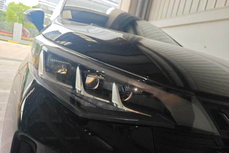 Used GAC Trumpchi M6 2023 PRO 270T DCT Prestige Edition Right Front Headlight