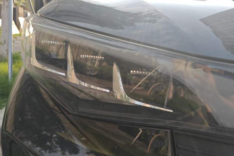 Used GAC Trumpchi M6 2023 PRO 270T DCT Luxury Edition Right Front Headlight