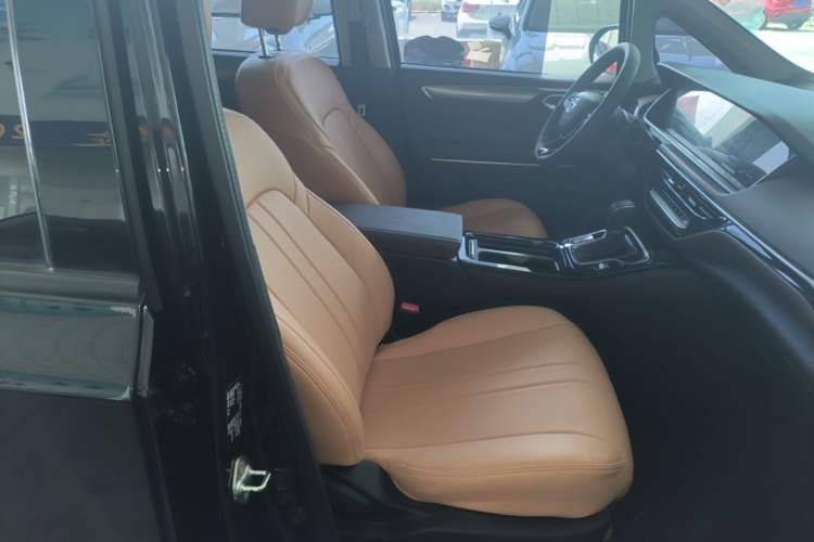 Used GAC Trumpchi M6 2023 PRO 270T DCT Luxury Edition Right Front Seat