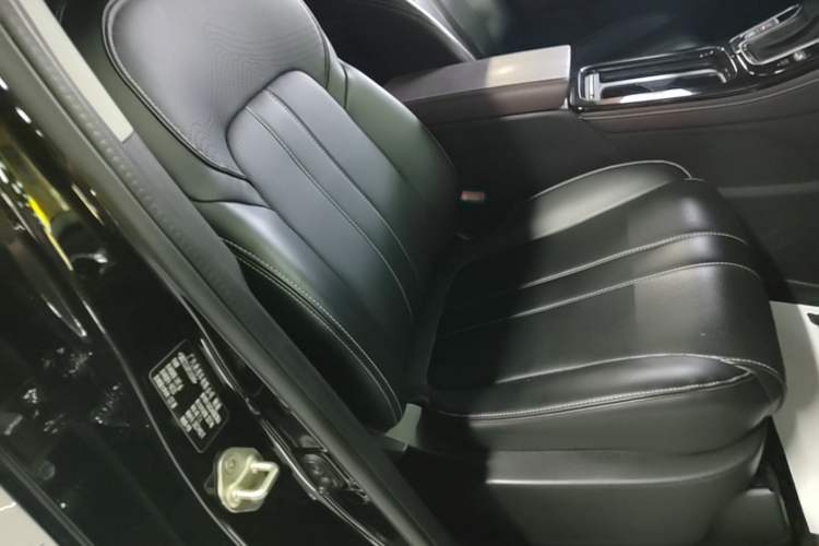 Used GAC Trumpchi M6 2023 PRO 270T DCT Luxury Edition Right Front Seat
