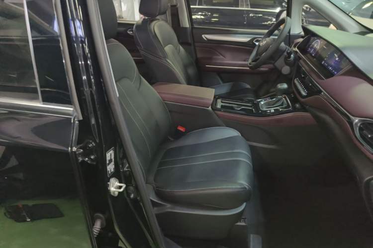 Used GAC Trumpchi M6 2023 PRO 270T DCT Luxury Edition Right Front Seat