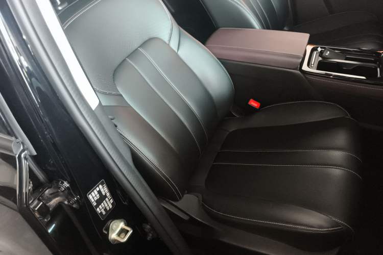 Used GAC Trumpchi M6 2023 PRO 270T DCT Luxury Edition Right Front Seat