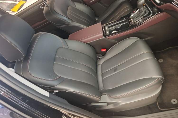 Used GAC Trumpchi M6 2023 PRO 270T DCT Luxury Edition Right Front Seat