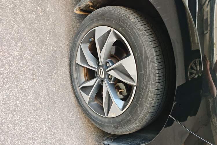 Used GAC Trumpchi M6 2023 PRO 270T DCT Luxury Edition Right Front Wheel Hub
