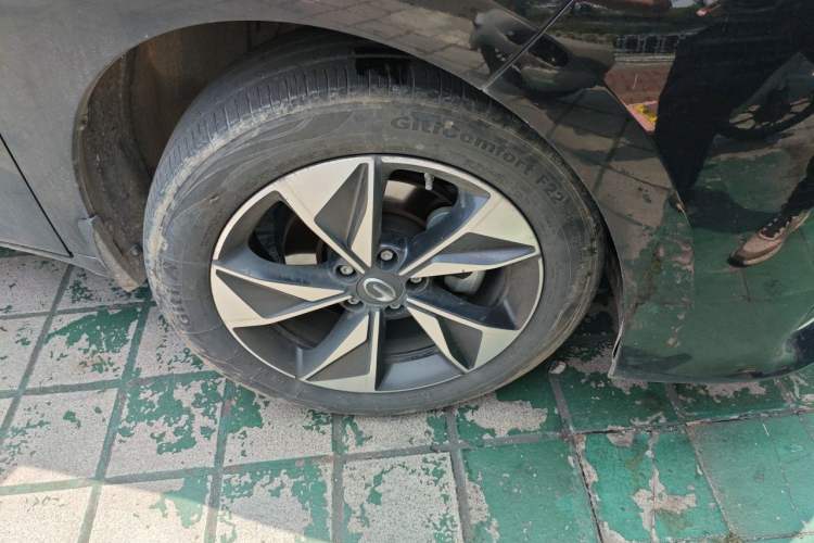Used GAC Trumpchi M6 2023 PRO 270T DCT Luxury Edition Right Front Wheel Hub