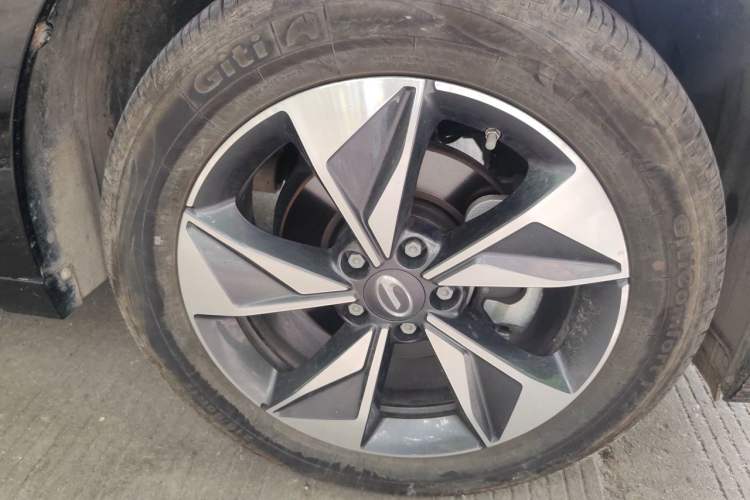 Used GAC Trumpchi M6 2023 PRO 270T DCT Luxury Edition Right Front Wheel Hub