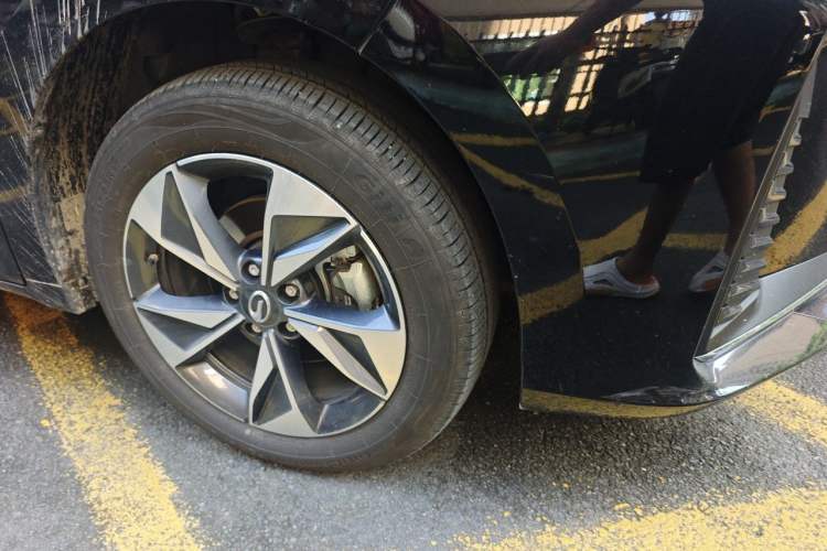 Used GAC Trumpchi M6 2023 PRO 270T DCT Luxury Edition Right Front Wheel Hub
