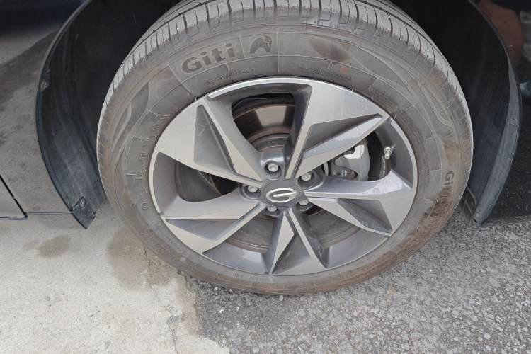 Used GAC Trumpchi M6 2023 PRO 270T DCT Luxury Edition Right Front Wheel Hub