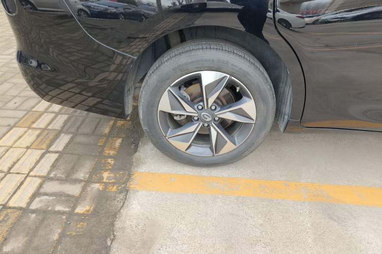 Used GAC Trumpchi M6 2023 PRO 270T DCT Luxury Edition Right Rear Wheel Hub