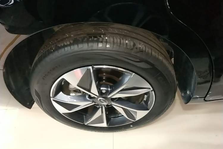Used GAC Trumpchi M6 2023 PRO 270T DCT Luxury Edition Right Rear Wheel Hub