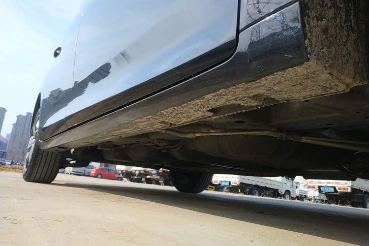 Used GAC Trumpchi M6 2023 PRO 270T DCT Luxury Edition Right Side Sill