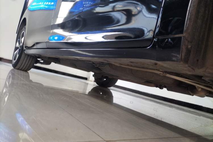 Used GAC Trumpchi M6 2023 PRO 270T DCT Luxury Edition Right Side Sill