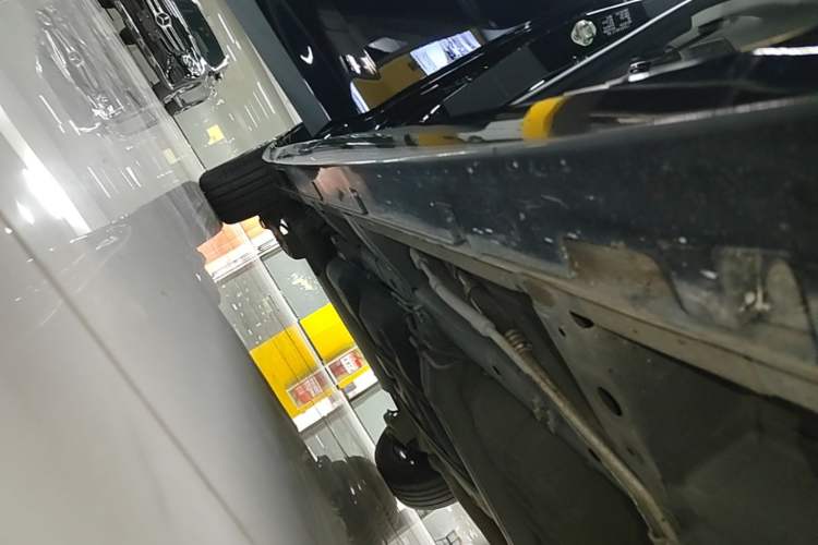 Used GAC Trumpchi M6 2023 PRO 270T DCT Luxury Edition Right Side Sill