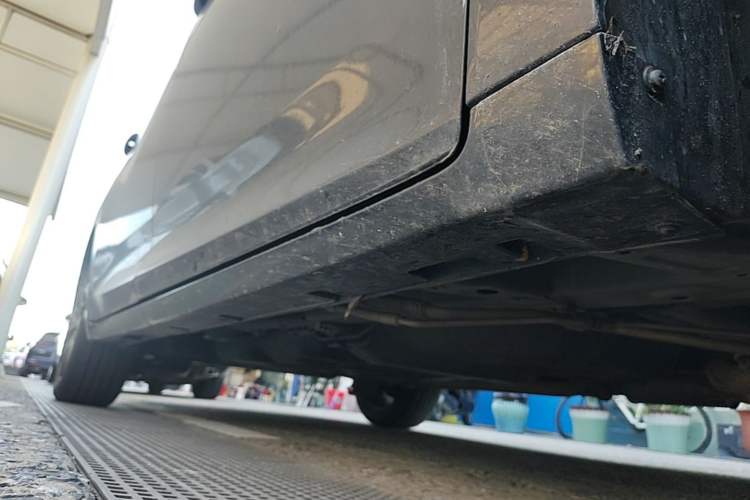 Used GAC Trumpchi M6 2023 PRO 270T DCT Luxury Edition Right Side Sill