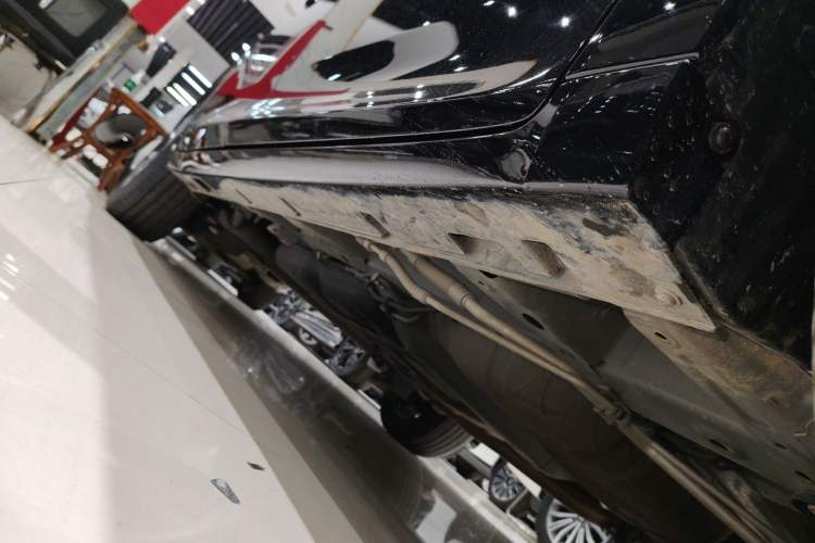 Used GAC Trumpchi M6 2023 PRO 270T DCT Luxury Edition Right Side Sill