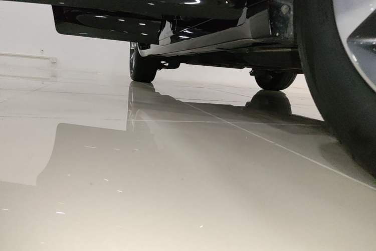 Used GAC Trumpchi M6 2023 PRO 270T DCT Luxury Edition Right Side Sill
