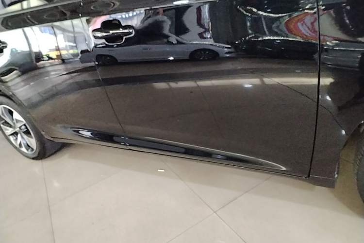 Used GAC Trumpchi M6 2023 PRO 270T DCT Luxury Edition Right Side Sill