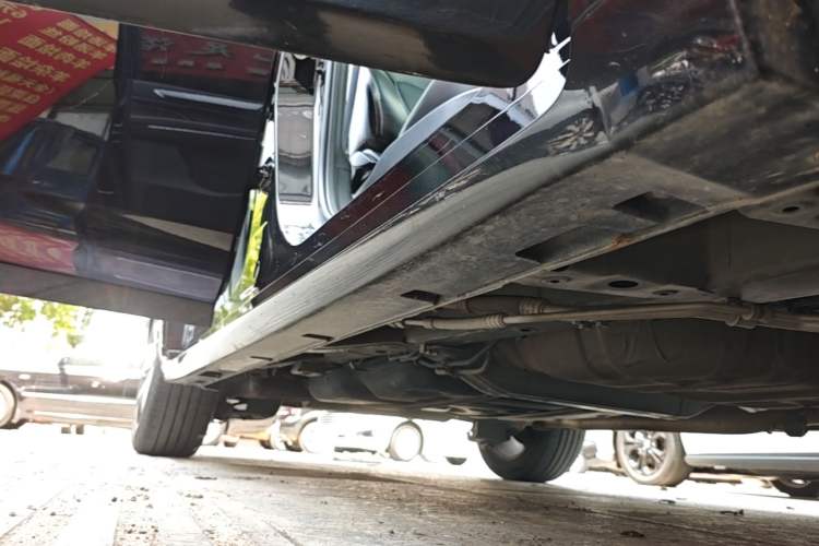 Used GAC Trumpchi M6 2023 PRO 270T DCT Luxury Edition Right Side Sill