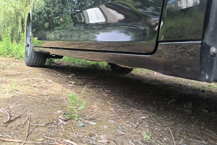 Used GAC Trumpchi M6 2023 PRO 270T DCT Luxury Edition Right Side Sill