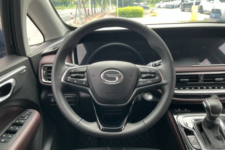 Used GAC Trumpchi M6 2023 PRO 270T DCT Luxury Edition Steering Wheel