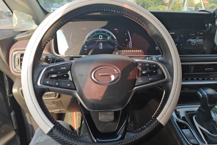 Used GAC Trumpchi M6 2023 PRO 270T DCT Luxury Edition Steering Wheel