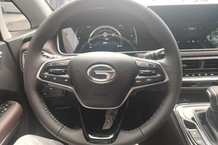 Used GAC Trumpchi M6 2023 PRO 270T DCT Luxury Edition Steering Wheel