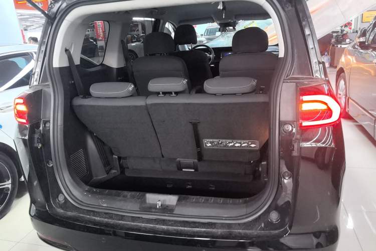 Used GAC Trumpchi M6 2023 PRO 270T DCT Elite Edition Trunk