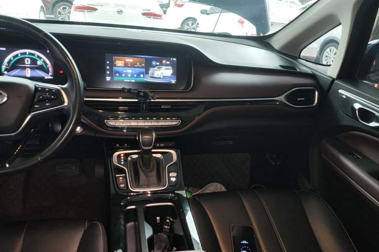 Used GAC Trumpchi M6 2023 PRO 270T DCT Luxury Edition Audio And AC Panel