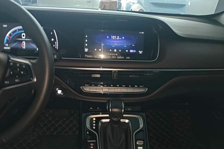 Used GAC Trumpchi M6 2023 PRO 270T DCT Luxury Edition Audio And AC Panel