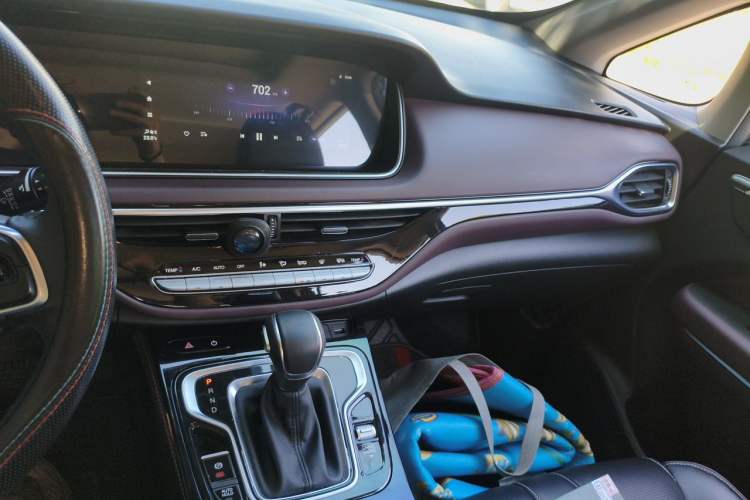 Used GAC Trumpchi M6 2023 PRO 270T DCT Luxury Edition Audio And AC Panel