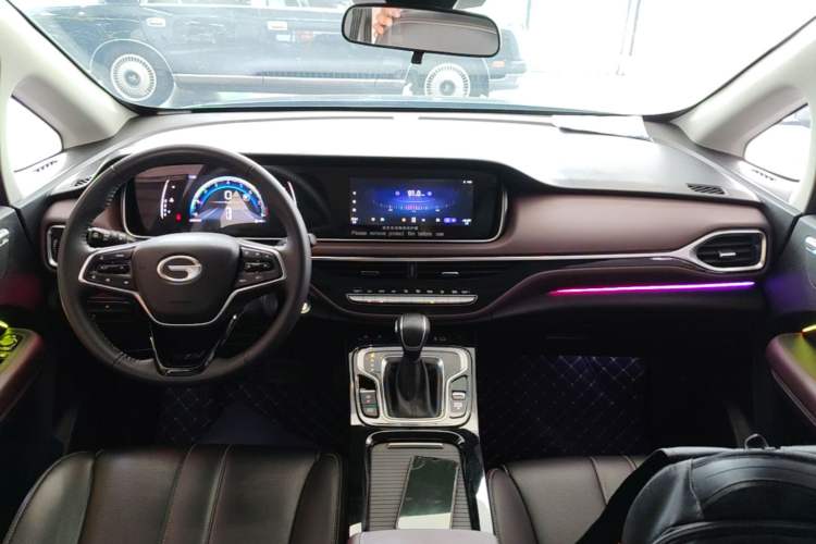 Used GAC Trumpchi M6 2023 PRO 270T DCT Luxury Edition Center Console