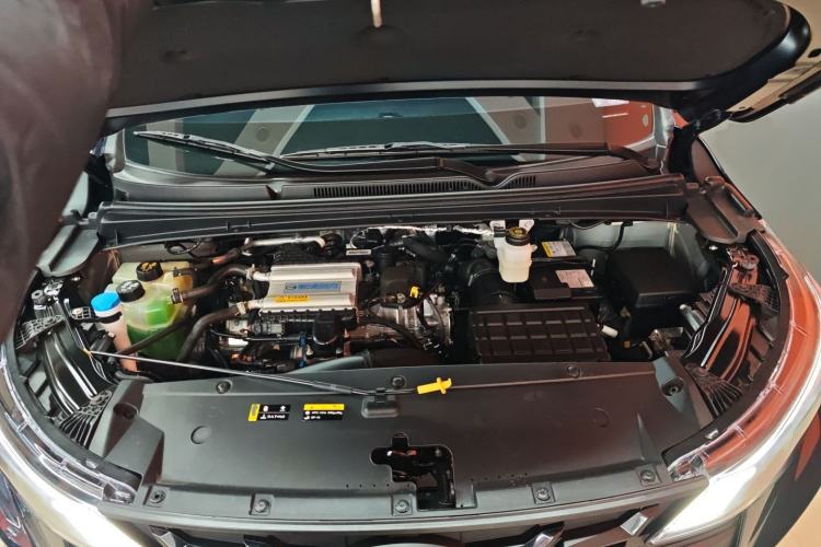 Used GAC Trumpchi M6 2023 PRO 270T DCT Luxury Edition Engine Bay