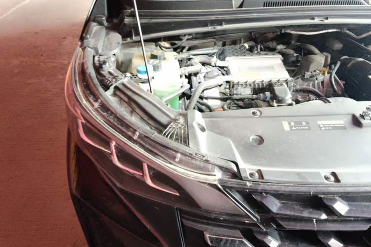 Used GAC Trumpchi M6 2023 PRO 270T DCT Luxury Edition Engine Bay Right