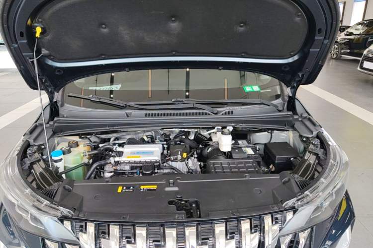 Used GAC Trumpchi M6 2023 PRO 270T DCT Luxury Edition Engine Bay
