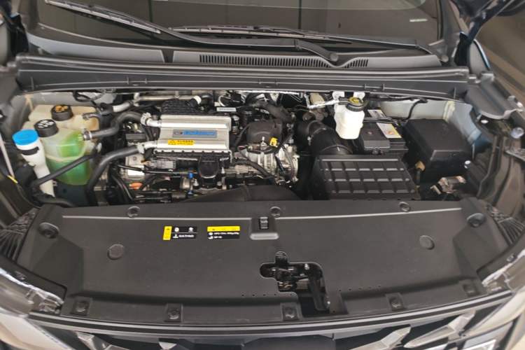Used GAC Trumpchi M6 2023 PRO 270T DCT Luxury Edition Engine Bay