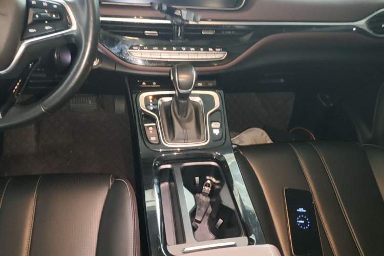 Used GAC Trumpchi M6 2023 PRO 270T DCT Luxury Edition Gear Lever