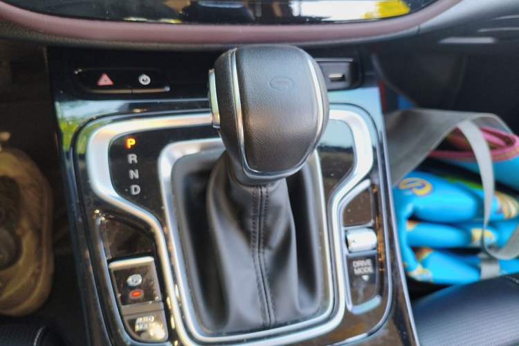 Used GAC Trumpchi M6 2023 PRO 270T DCT Luxury Edition Gear Lever