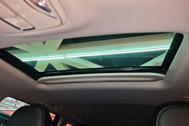 Used GAC Trumpchi M6 2023 PRO 270T DCT Luxury Edition Headliner
