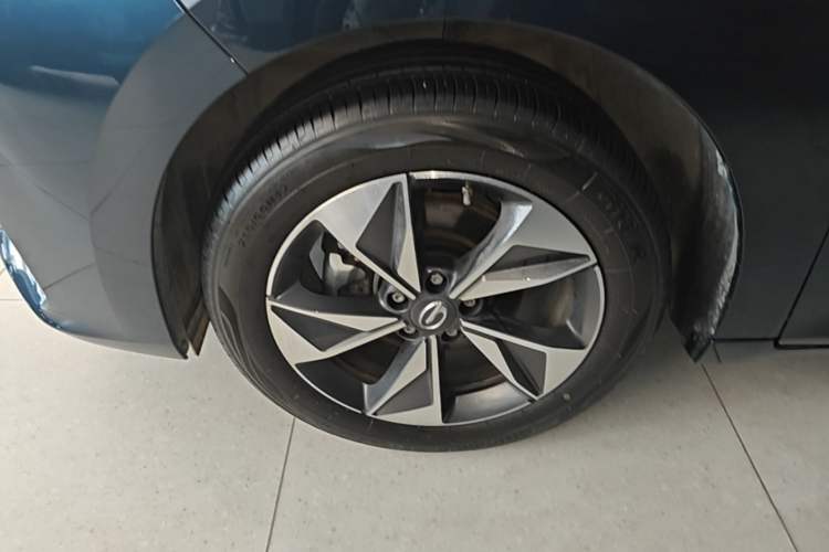 Used GAC Trumpchi M6 2023 PRO 270T DCT Luxury Edition Left Front Wheel Hub