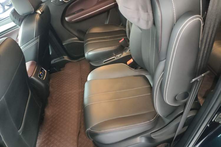 Used GAC Trumpchi M6 2023 PRO 270T DCT Luxury Edition Left Rear Seat