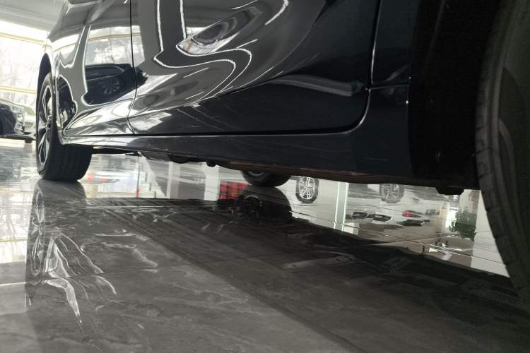 Used GAC Trumpchi M6 2023 PRO 270T DCT Luxury Edition Left Side Sill