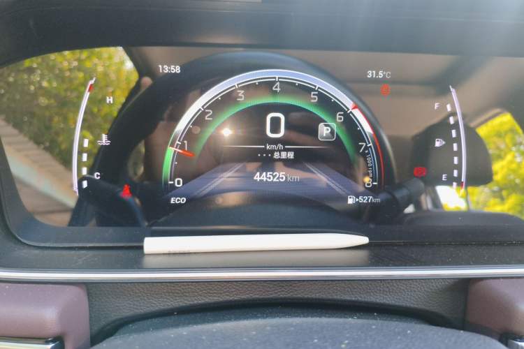 Used GAC Trumpchi M6 2023 PRO 270T DCT Luxury Edition Odometer Close Up