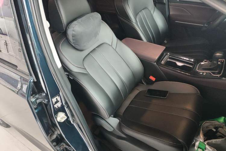 Used GAC Trumpchi M6 2023 PRO 270T DCT Luxury Edition Right Front Seat